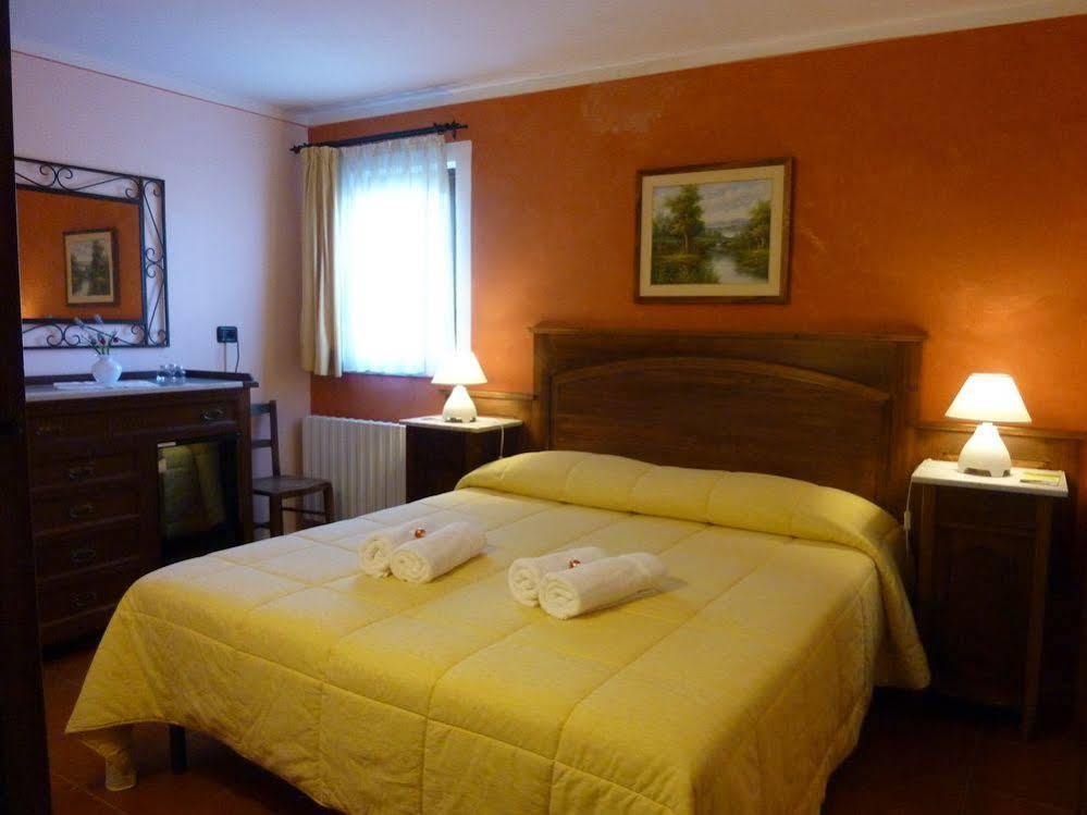 Bed and Breakfast Casale Dei Gelsi Castiglione In Teverina Экстерьер фото